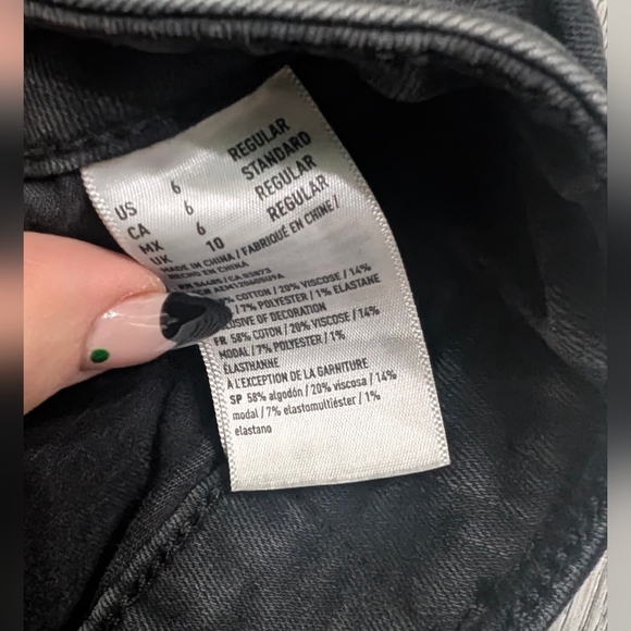 American Eagle Hi-Rise Black Distressed Denim Mini Skirt Size 6 Goth Alternative - Picture 7 of 12